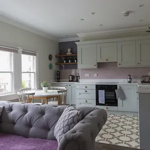 https://vesta-apartment.tophotelsbath.com